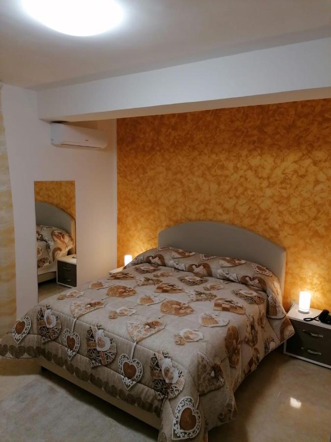 Hotel Cohiba Villaricca Bagian luar foto