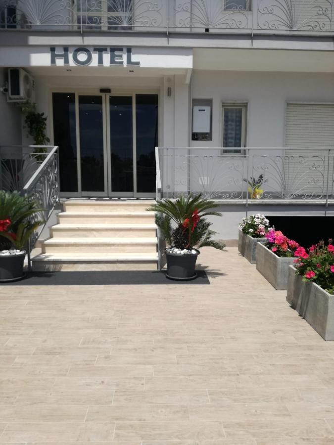 Hotel Cohiba Villaricca Bagian luar foto