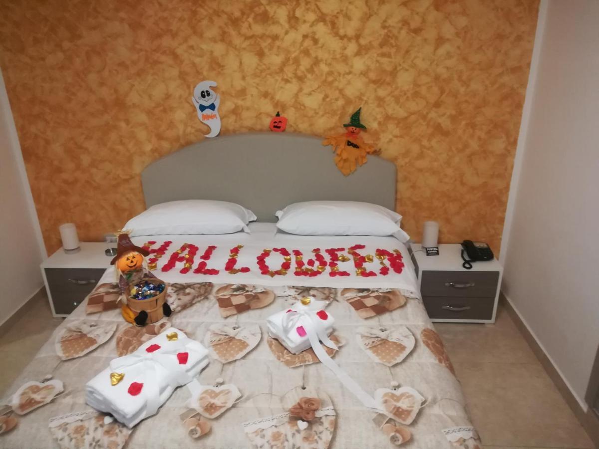 Hotel Cohiba Villaricca Bagian luar foto